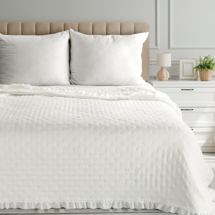 Romantický prehoz LIBI krémová s volánikmi - 200x220 cm